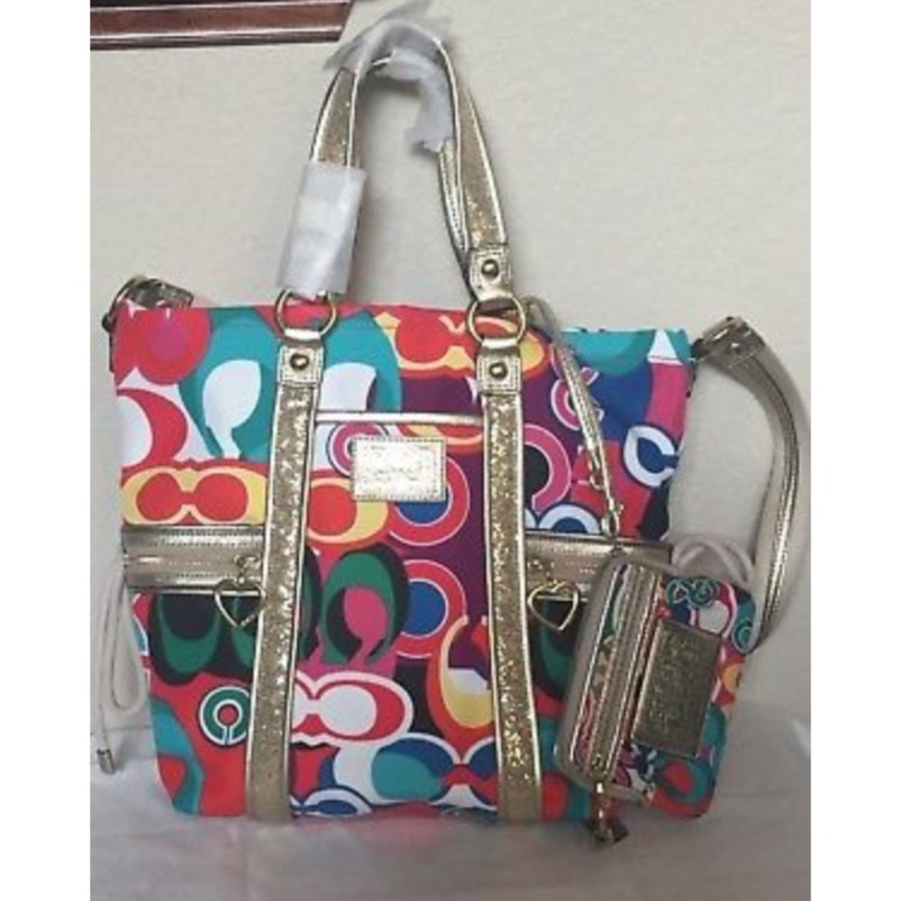 Coach Daisy Pop C Print Tote F21361 and WRISTLET